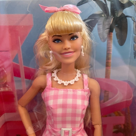 Barbie in pink gingham dress from Barbie The Movie Margot R NRFB NWT ๐Host Pick๐ - Picture 2 of 8
